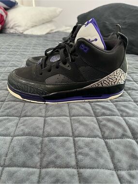 Air Jordan Son of Mars Sneakers Shoes Boys Youth 5.5 Low Grape Ice